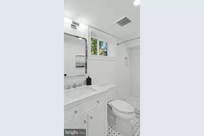 2004 Perry Street NE, Washington, DC 20018 - Photo 51