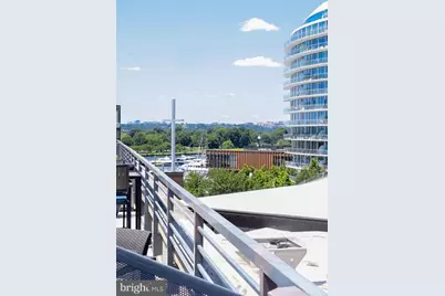 525 Water Street SW #428, Washington, DC 20024 - Photo 5