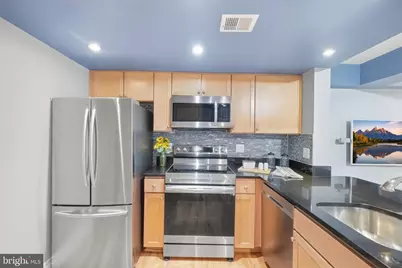 1225 13th Street NW #110, Washington, DC 20005 - Photo 5