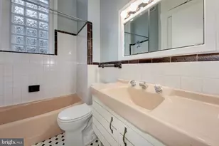 2007 Kalorama Rd NW, Washington, DC 20009 - Photo 25
