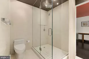 2725 39th Street NW, Washington, DC 20007 - Photo 15