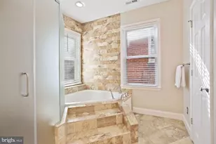 215 T St NE, Washington, DC 20002 - Photo 15