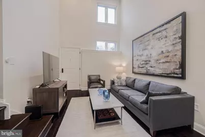 1433 K Street SE #101, Washington, DC 20003 - Photo 3