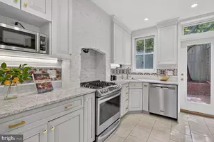 603 Acker Pl NE, Washington, DC 20002 - Photo 9