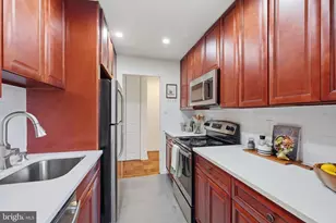 2501 Calvert St NW, Washington, DC 20008 - Photo 11