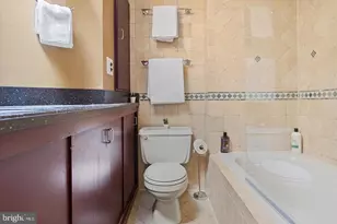 2415 I St NW, Washington, DC 20037 - Photo 41