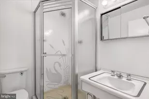 4101 Cathedral Ave NW, Washington, DC 20016 - Photo 29