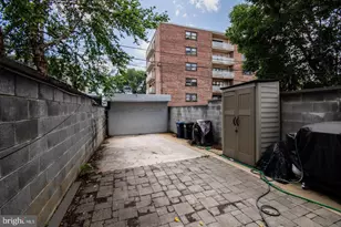 1427 K St SE, Washington, DC 20003 - Photo 29