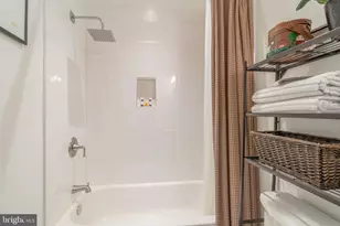 2464 Ontario Rd NW, Washington, DC 20009 - Photo 17