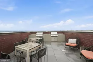 37 L St SE, Washington, DC 20003 - Photo 29