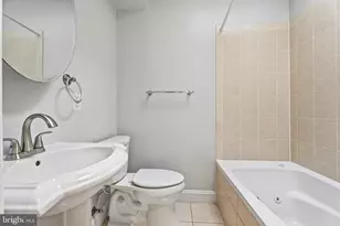 827 4th St NE, Washington, DC 20002 - Photo 29