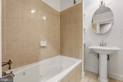 827 4th Street NE, Washington, DC 20002 - Photo 33
