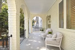 2318 Ashmead Pl NW, Washington, DC 20009 - Photo 3