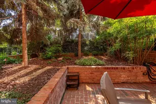 1045 31st St NW, Washington, DC 20007 - Photo 29