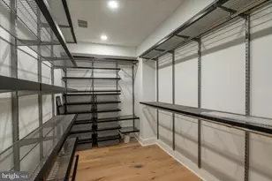 1045 31st St NW, Washington, DC 20007 - Photo 33
