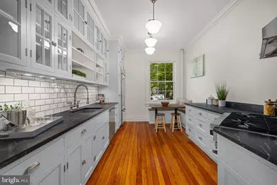 131 North Carolina Avenue SE, Washington, DC 20003 - Photo 5