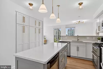 700 7th Street SW #734, Washington, DC 20024 - Photo 9