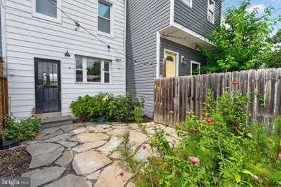 611 18th Street NE, Washington, DC 20002 - Photo 31