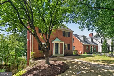 5620 Macarthur Boulevard NW, Washington, DC 20016 - Photo 3