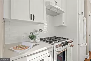 909 G St SE, Washington, DC 20003 - Photo 23