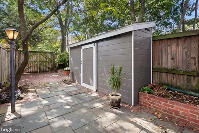 909 G Street SE, Washington, DC 20003 - Photo 39