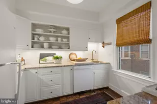 4000 Cathedral Ave NW, Washington, DC 20016 - Photo 17