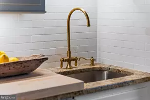 4000 Cathedral Ave NW, Washington, DC 20016 - Photo 21