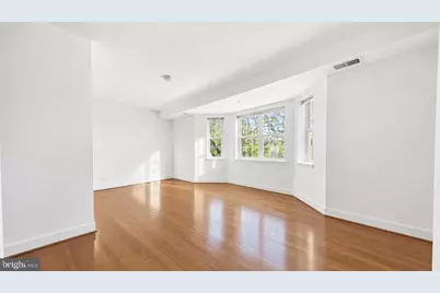 3611 38th Street NW #305, Washington, DC 20016 - Photo 9