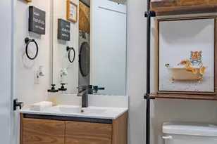 919 12th St NE, Washington, DC 20002 - Photo 5