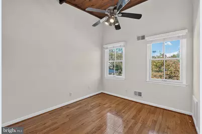 1225 E St SE, Washington, DC 20003 - Photo 11
