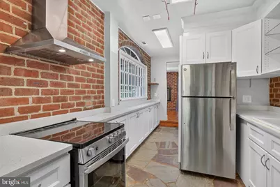 1225 E St SE, Washington, DC 20003 - Photo 7