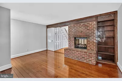 1225 E St SE, Washington, DC 20003 - Photo 3