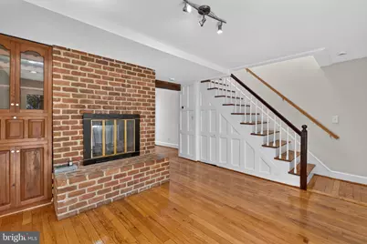1225 E St SE, Washington, DC 20003 - Photo 5