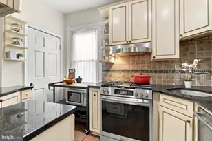 3040 R St NW, Washington, DC 20007 - Photo 9