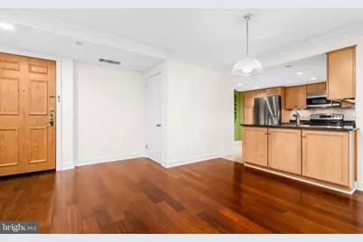 1080 Wisconsin Avenue NW #2011, Washington, DC 20007 - Photo 5