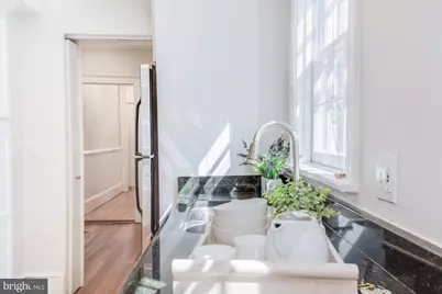 23 5th Street SE, Washington, DC 20003 - Photo 11