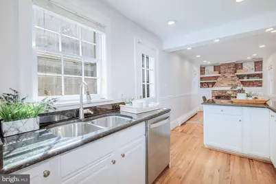 23 5th Street SE, Washington, DC 20003 - Photo 9