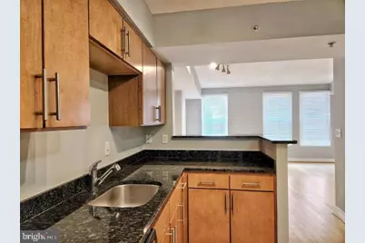 915 E Street NW #704, Washington, DC 20004 - Photo 5