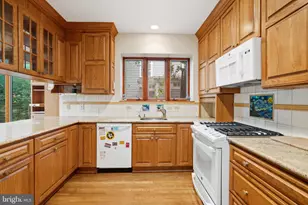 4335 Cathedral Ave NW, Washington, DC 20016 - Photo 19