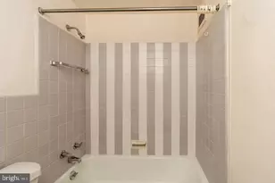 2475 Virginia Ave NW, Washington, DC 20037 - Photo 33