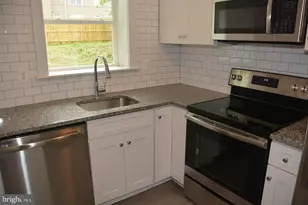 5029 Hanna Pl SE, Washington, DC 20019 - Photo 3