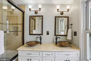211 5th St SE, Washington, DC 20003 - Photo 15