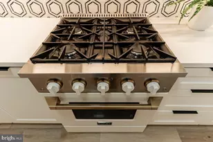 4201 Cathedral Ave NW, Washington, DC 20016 - Photo 17