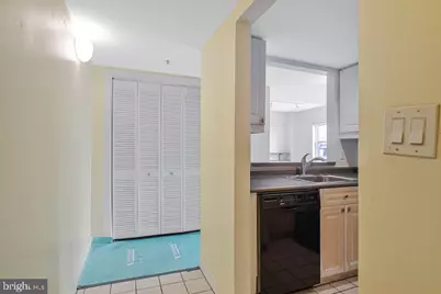 1727 R Street NW #401, Washington, DC 20009 - Photo 11
