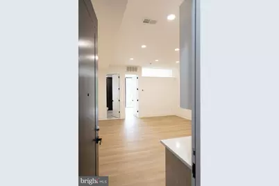 1440 NW Harvard Street NW #6, Washington, DC 20009 - Photo 3