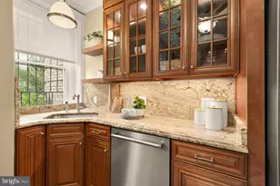 1870 Wyoming Ave NW, Washington, DC 20009 - Photo 11