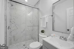 1424 Irving St NE, Washington, DC 20017 - Photo 15