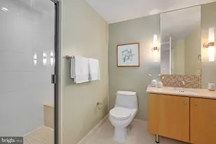 1025 1st St SE, Washington, DC 20003 - Photo 21
