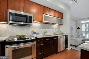 1025 1st St SE, Washington, DC 20003 - Photo 5