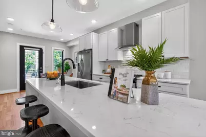 609 Gresham Place NW #1, Washington, DC 20001 - Photo 7